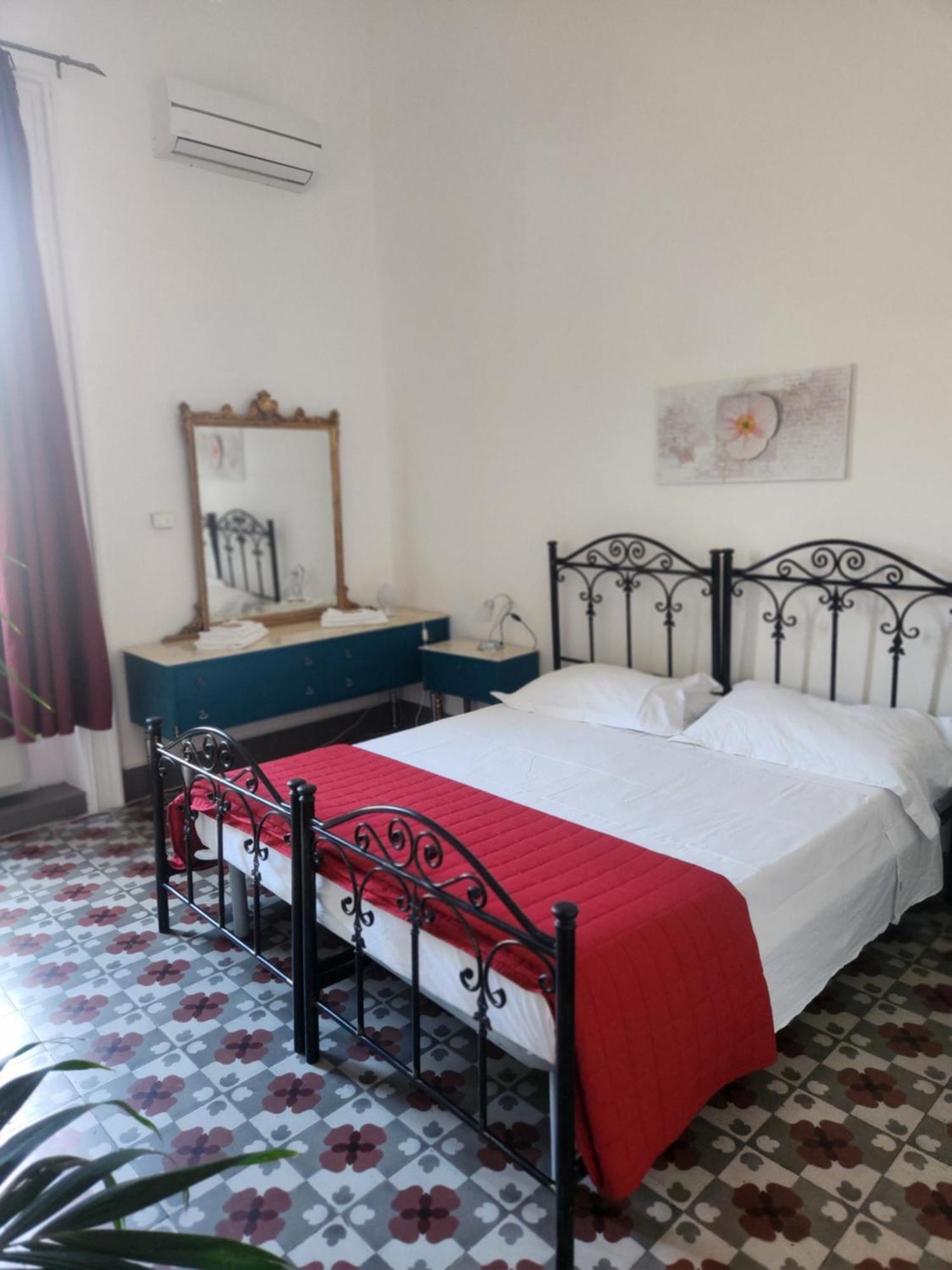 Dimora Liberty Hotel Lecce Luaran gambar